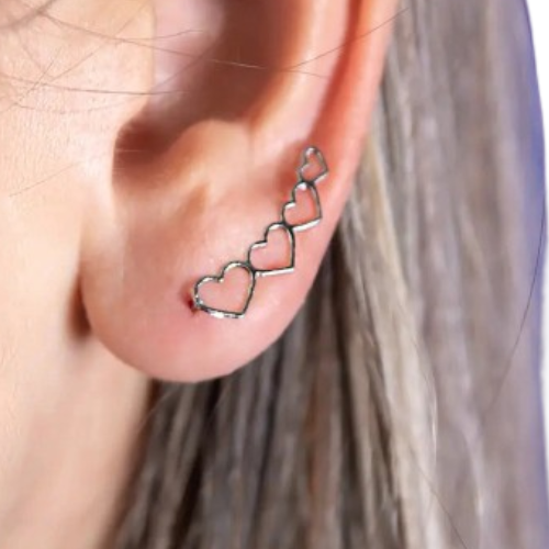 Brinco Aço Inox Ear Cuff 4 Corações Vazados