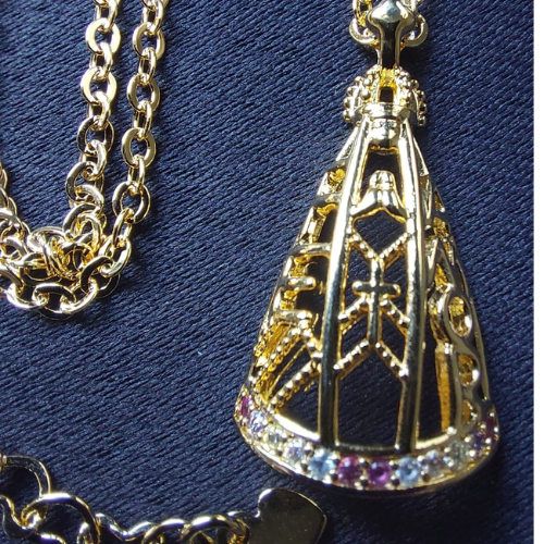 Colar Dourado Nossa Sra. Aparecida Pingente Vazado